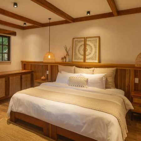 Sansara Surf Yoga & Resort Камбутал Екстериор снимка