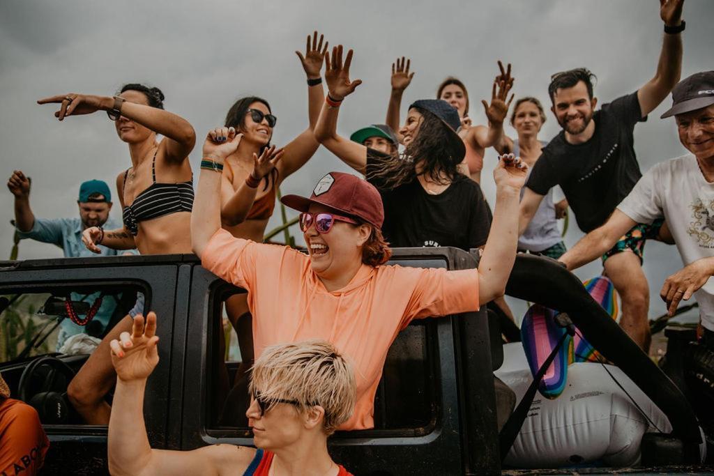 Sansara Surf Yoga & Resort Камбутал Екстериор снимка