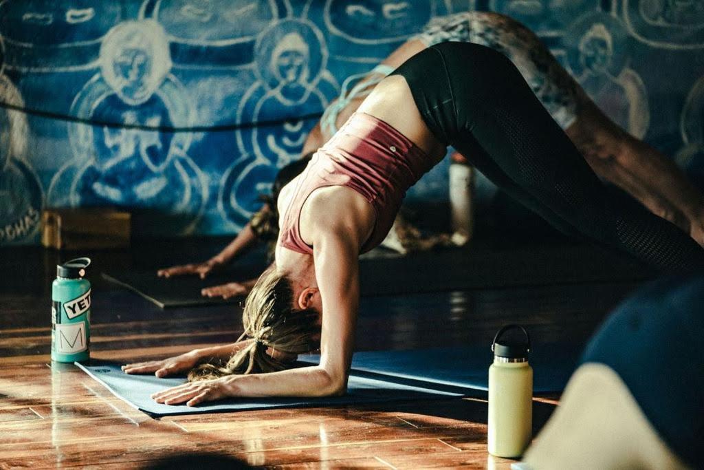 Sansara Surf Yoga & Resort Камбутал Екстериор снимка
