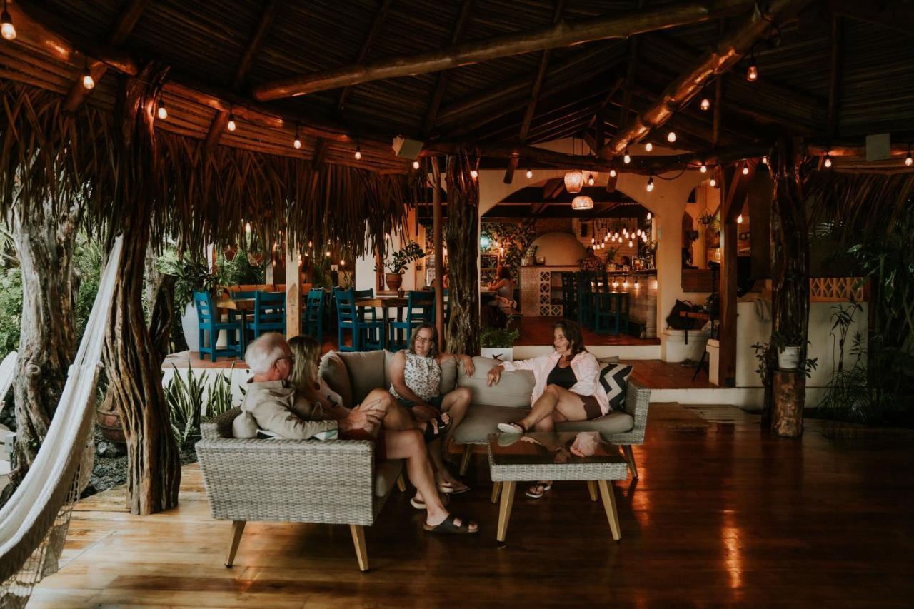 Sansara Surf Yoga & Resort Камбутал Екстериор снимка