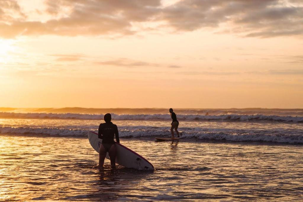 Sansara Surf Yoga & Resort Камбутал Екстериор снимка